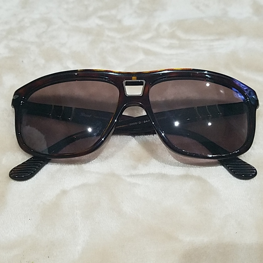 Persol Sunglasses - Picture 7 of 8